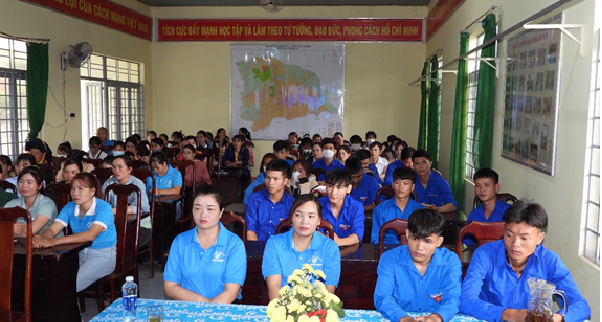 Hội nghị phổ biến, giáo dục pháp luật cho đoàn viên thanh niên, hội viên phụ nữ tại xã Ea Tir